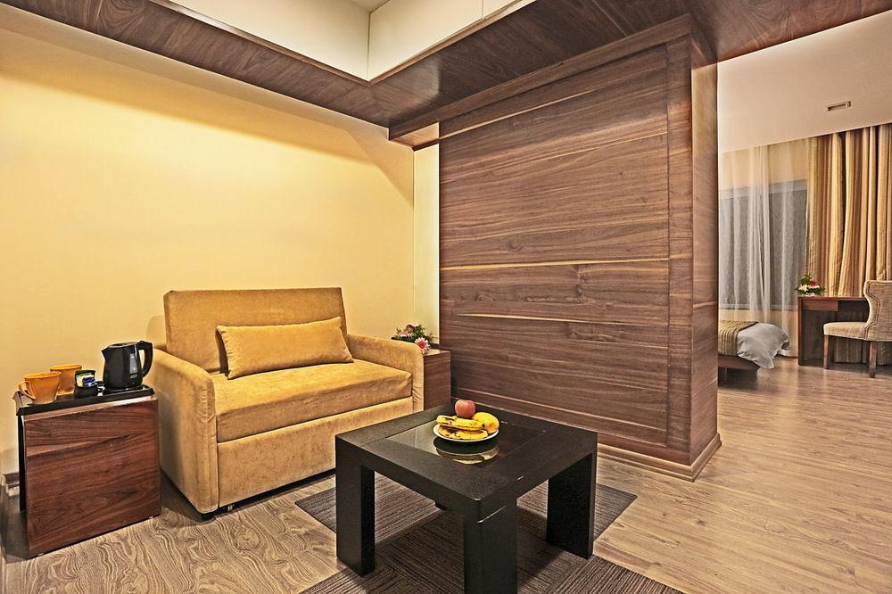 Temple Tree Hotel Shirdi Dış mekan fotoğraf