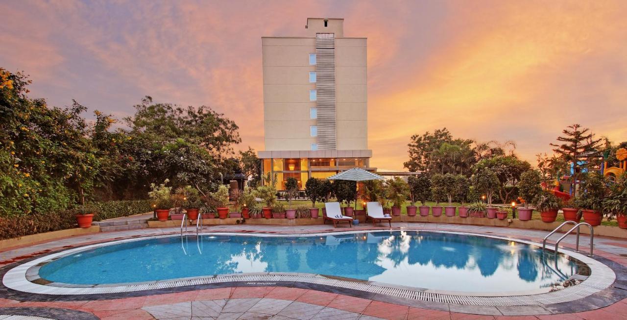 Temple Tree Hotel Shirdi Dış mekan fotoğraf